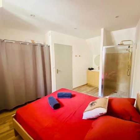 Les Appartements Du Vieux Poussan Extérieur photo